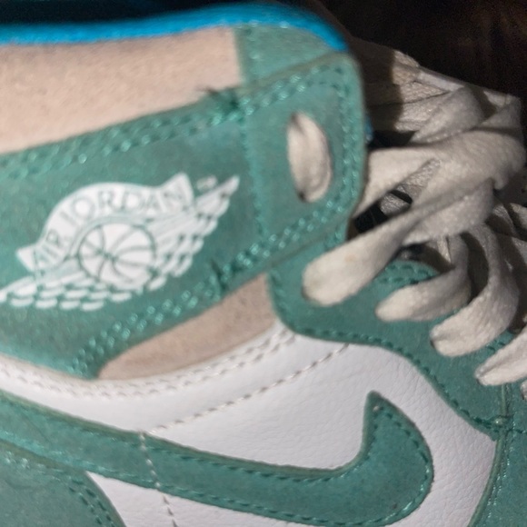 Air Jordan 1 Retro OG High Turbo Green - Size 5.5 - excellent preown - Picture 3 of 16